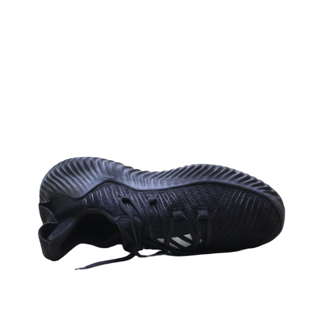 ADIDAS TRAXION SPORTS ORIGINAL USA IMPORTED (Original USA Imported)