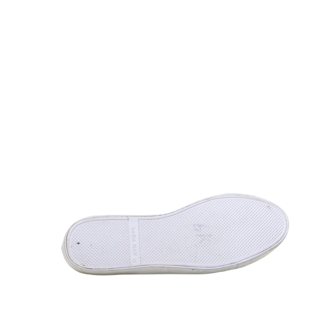 ZARA MAN SLIP ON ORIGINAL USA IMPORTED (Original USA Imported)