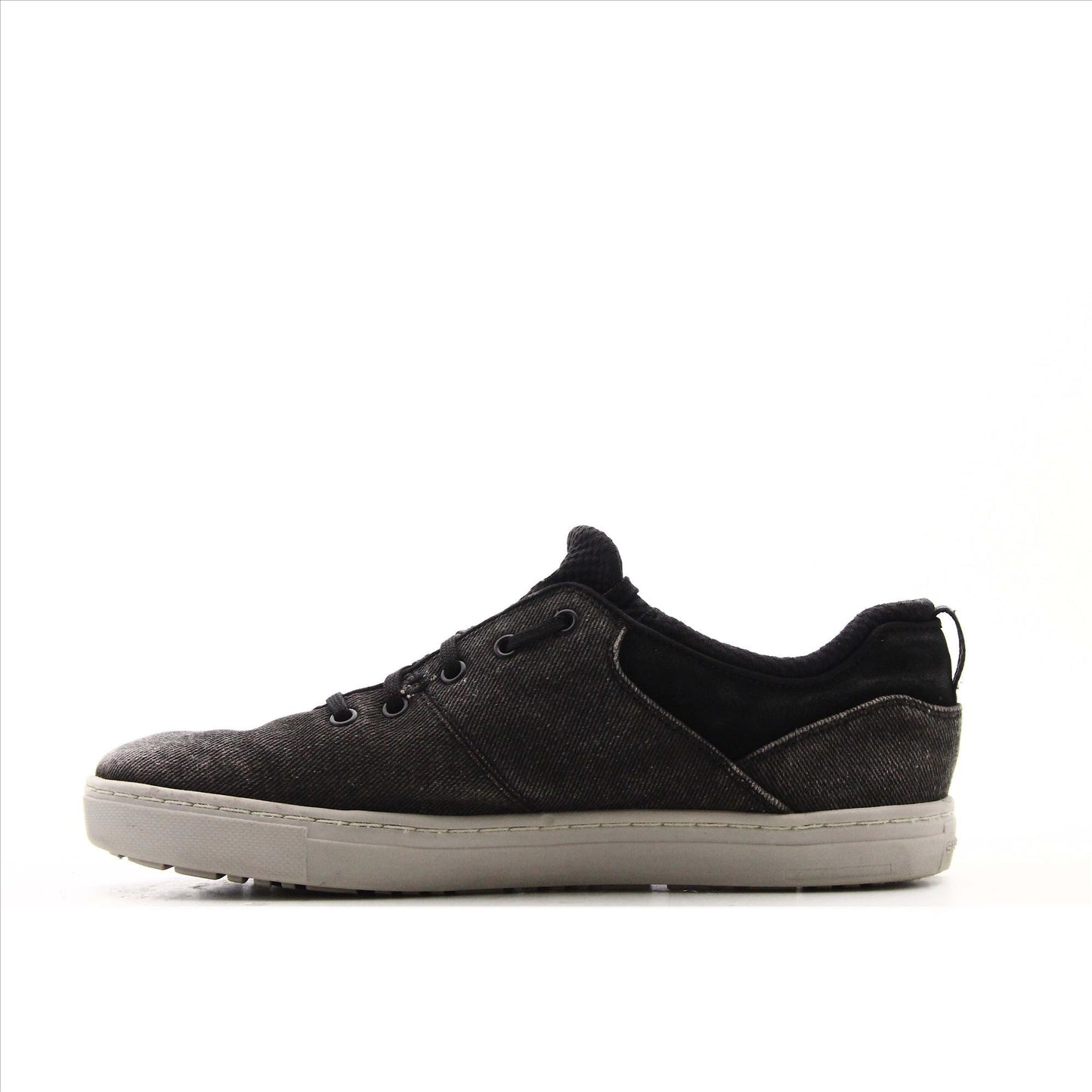 Skechers Classic Fit Memory Foam