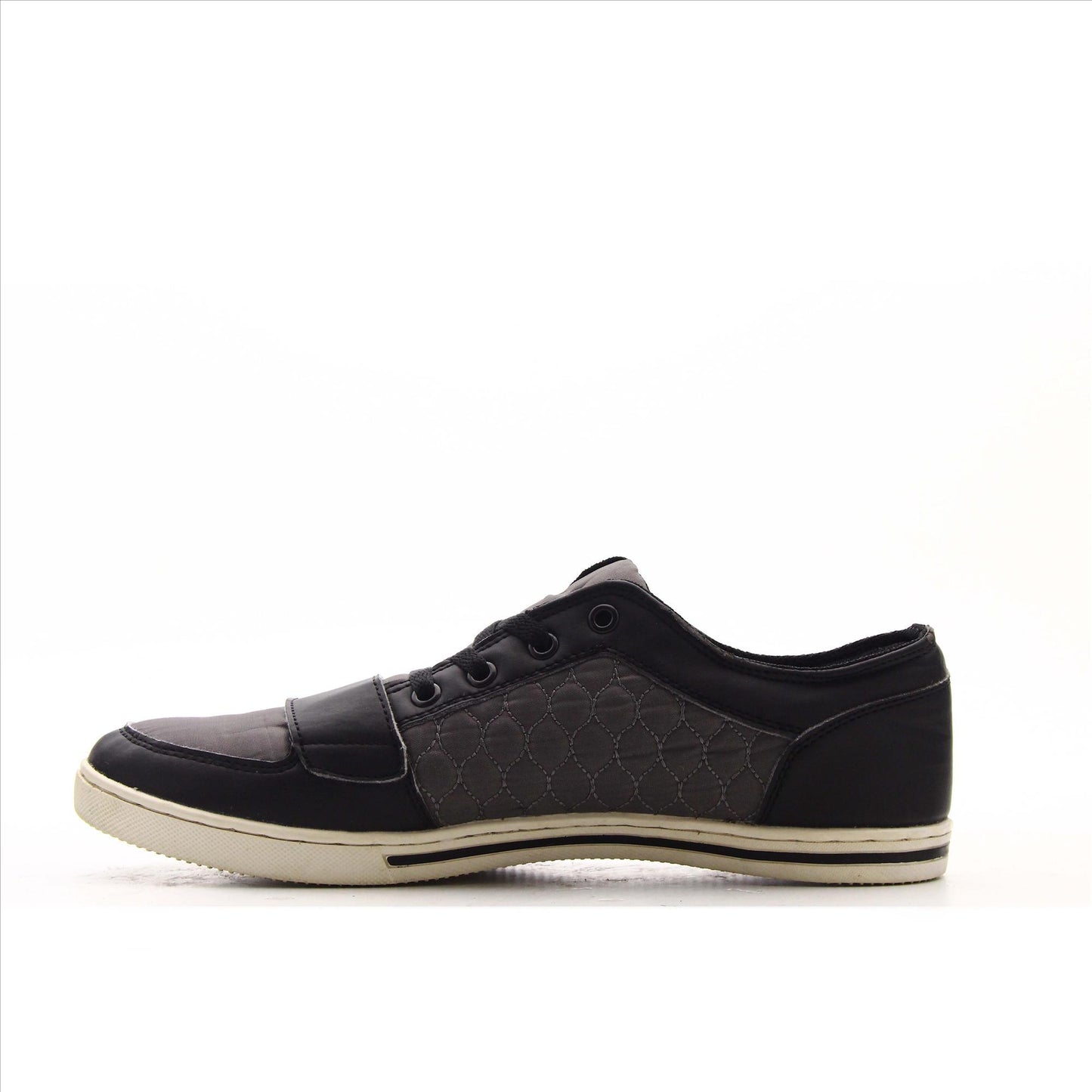 Cross Hatch Black Lable