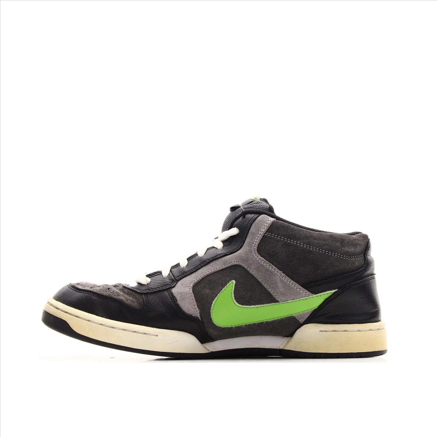 Nike Renzo