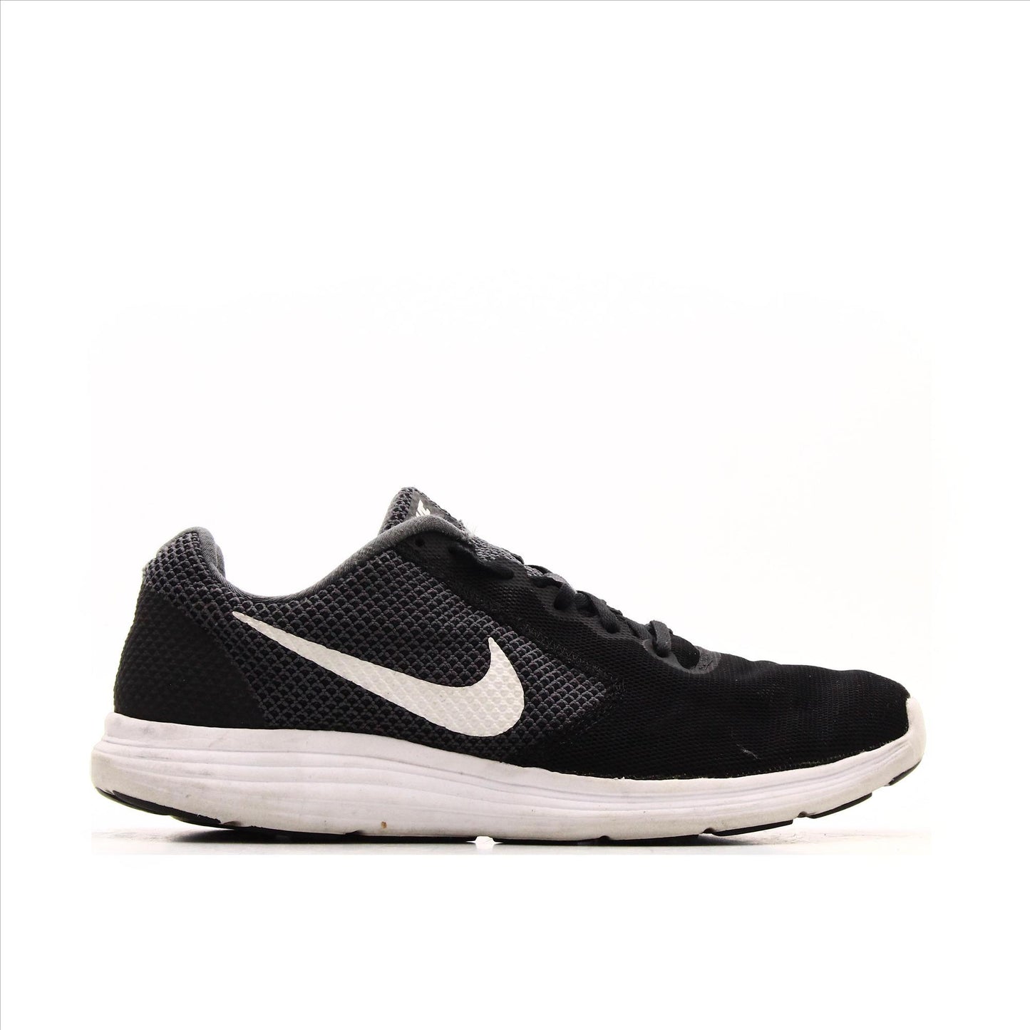 Nike Revolution 3