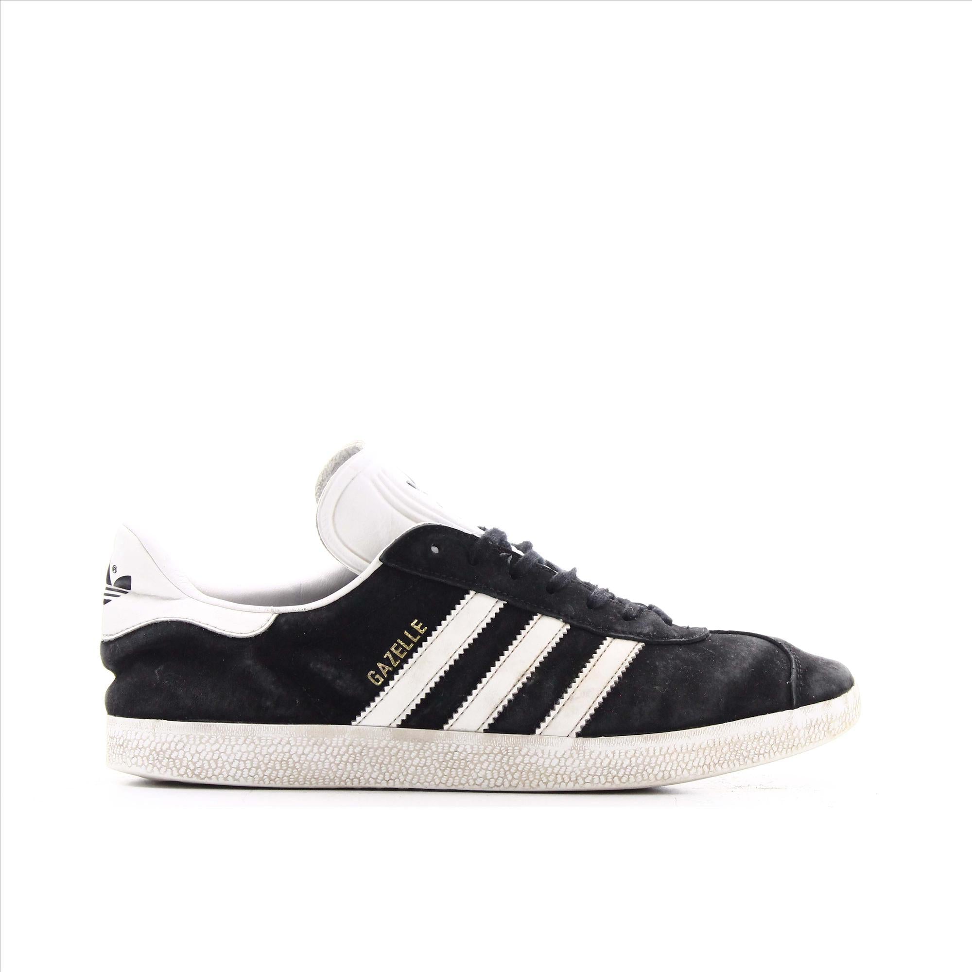 Adidas gazelle price in pakistan hot sale