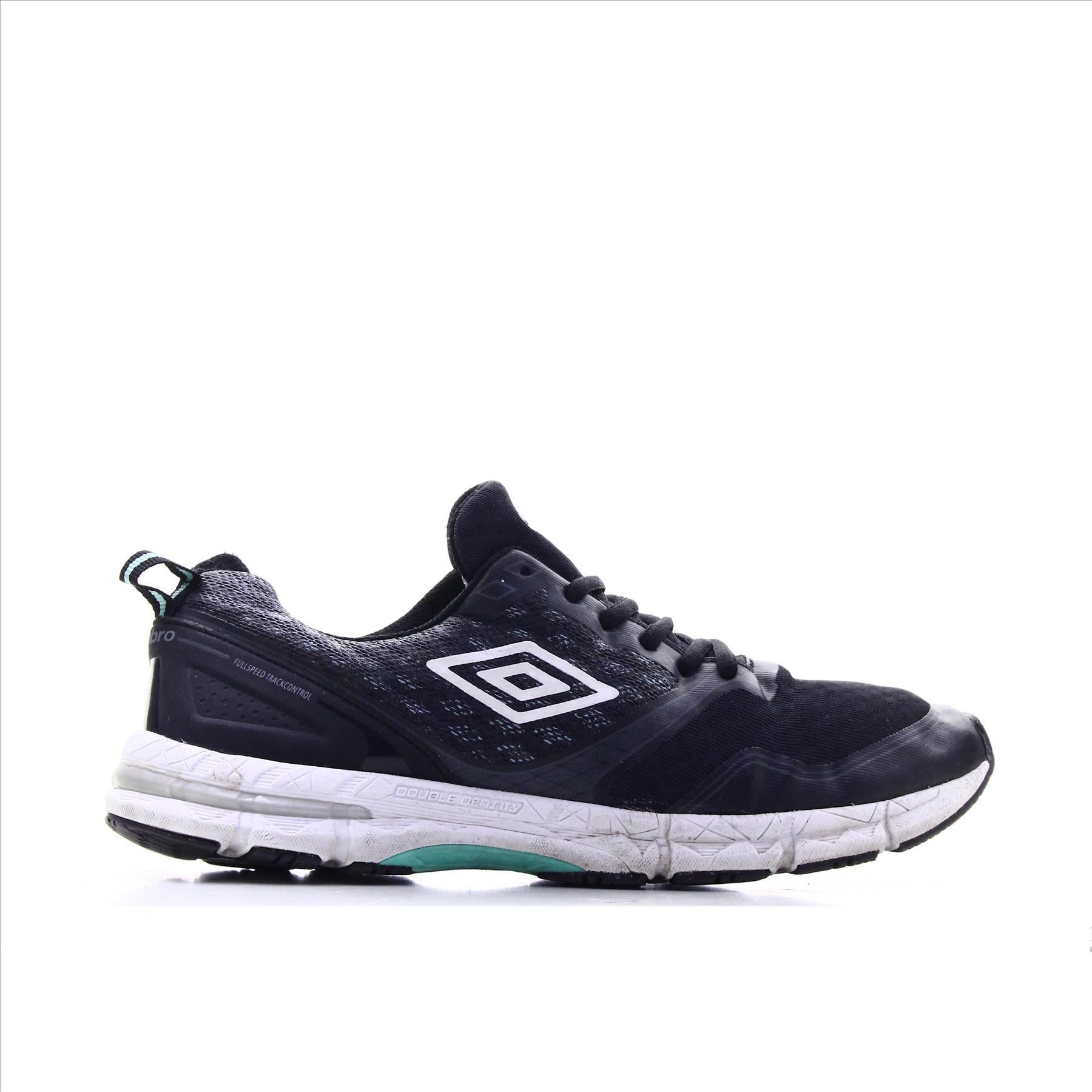 Umbro shoes big bazaar Clearance