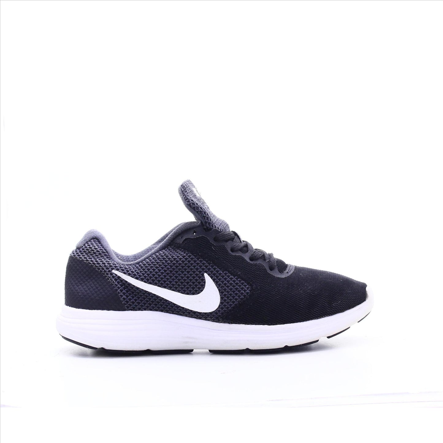 Nike Revolution 3