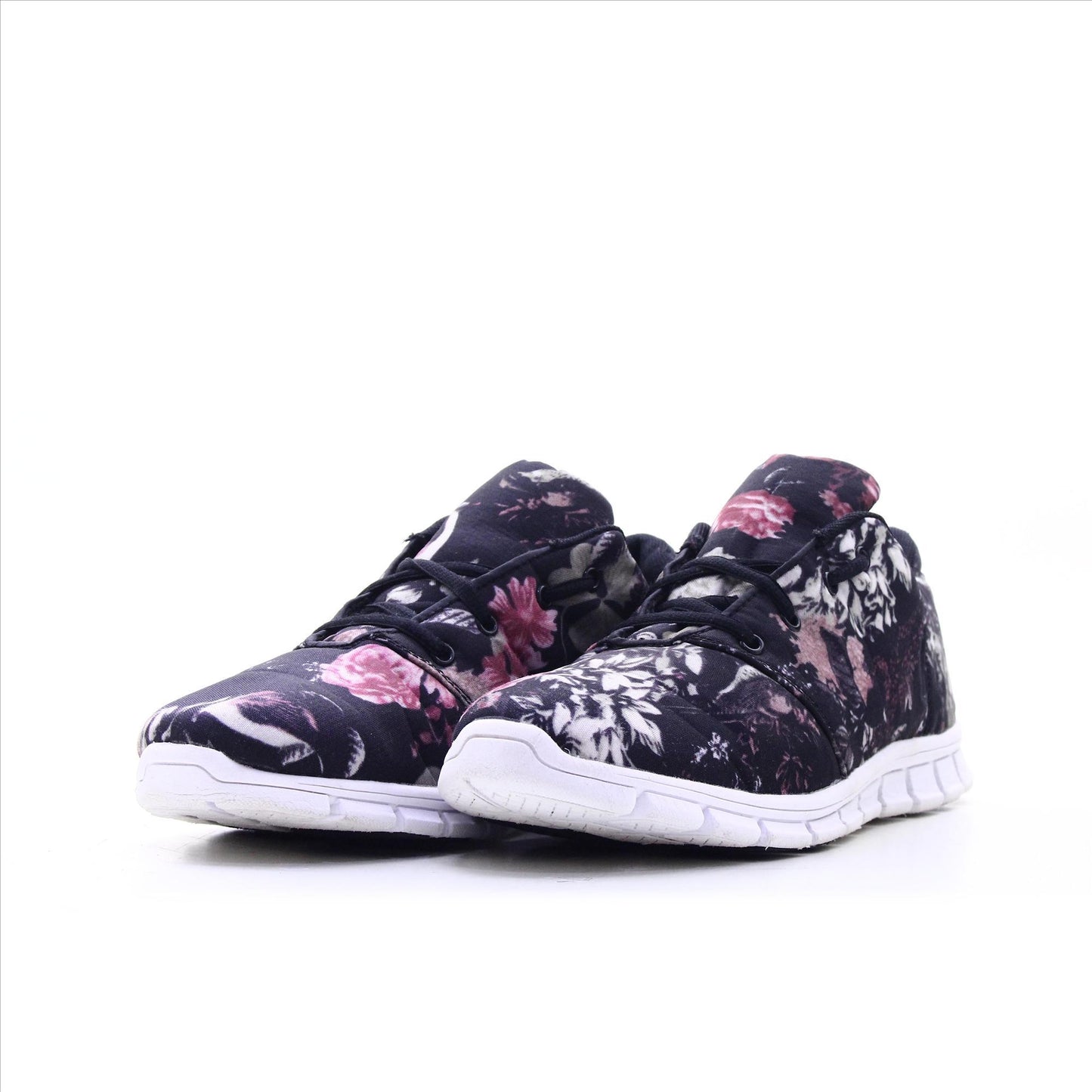 Balzar Footwear