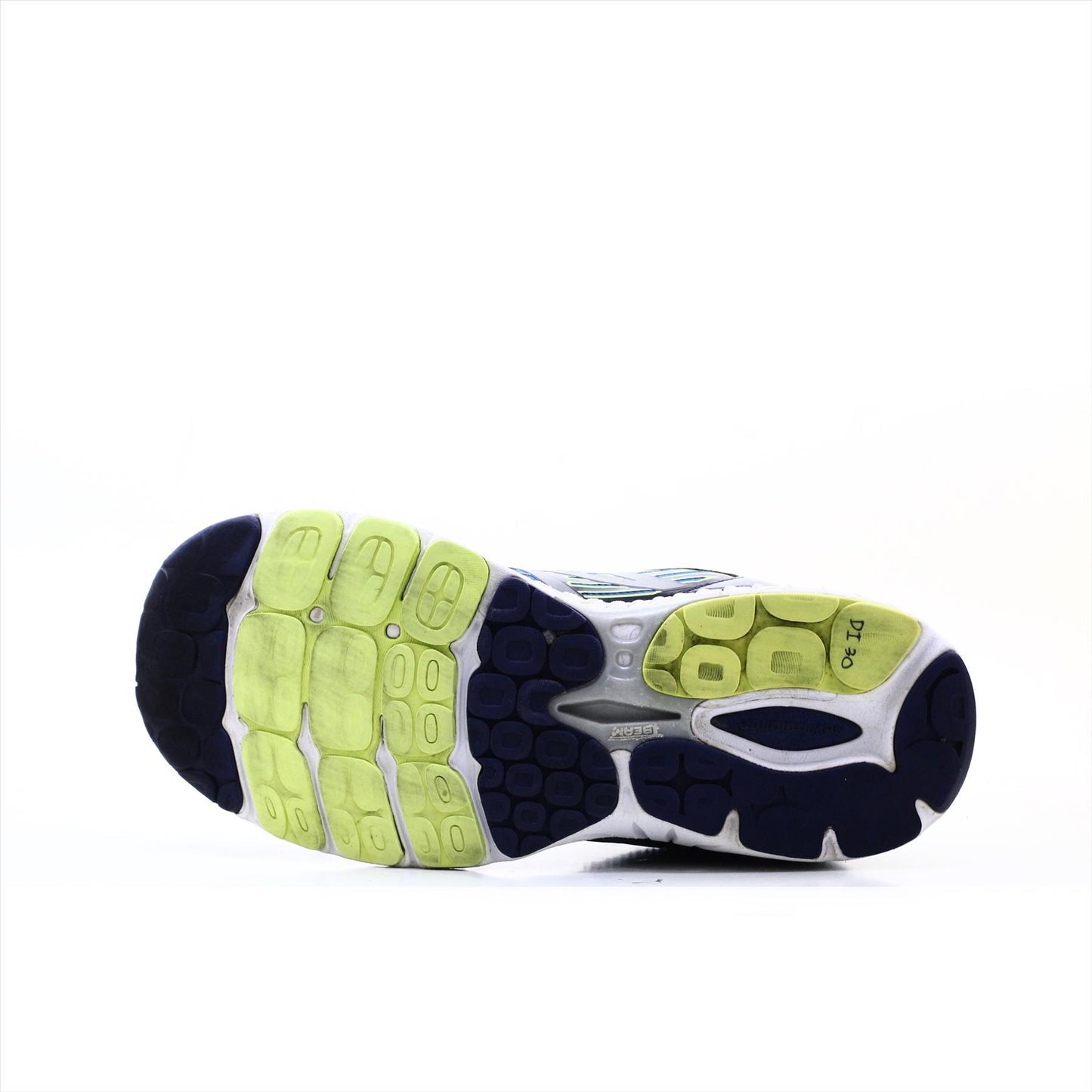 New Balance 860 V7