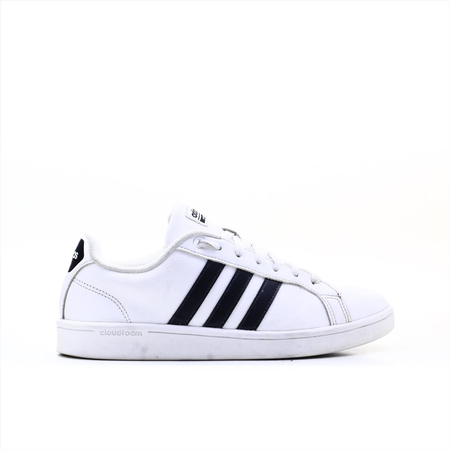 Adidas memory foam outlet tennis shoes