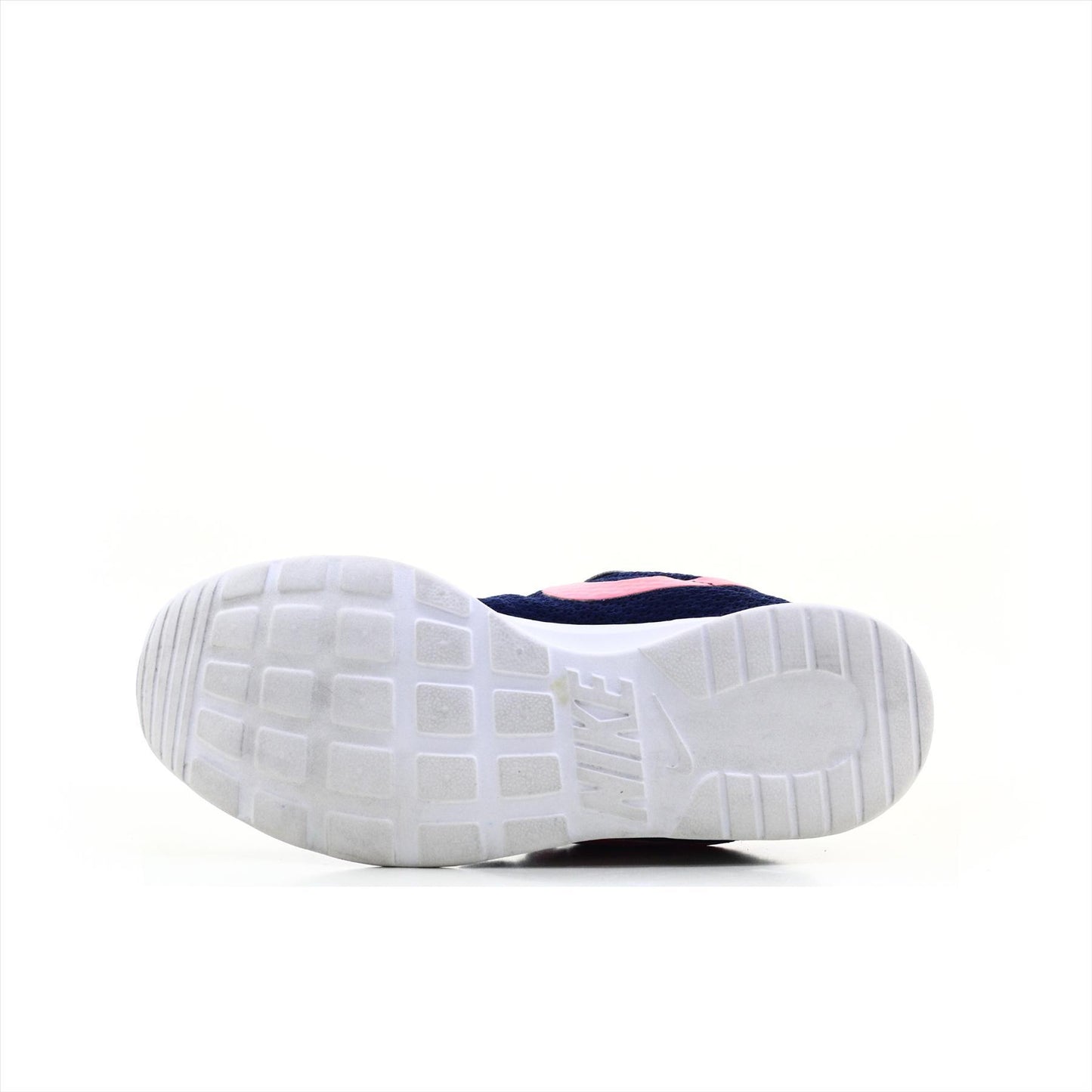 Nike Tanjun