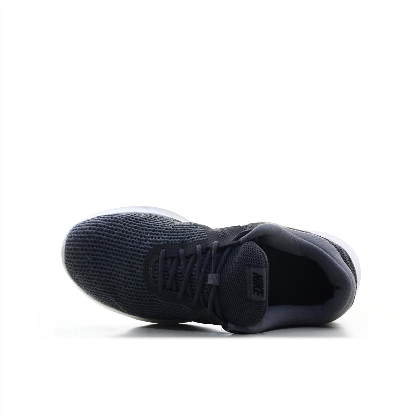 Nike Revolution 4