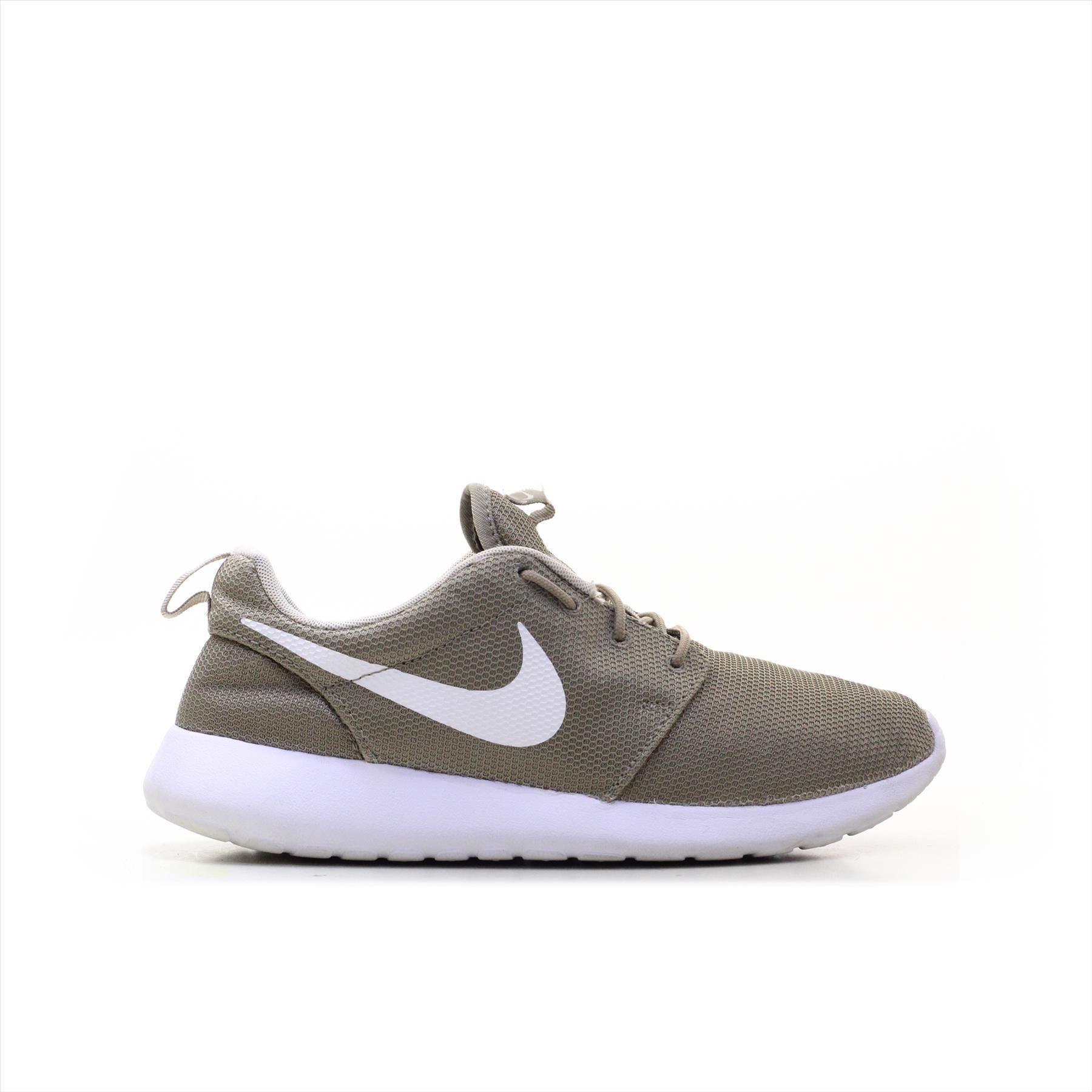 Nike roshe run 42 store