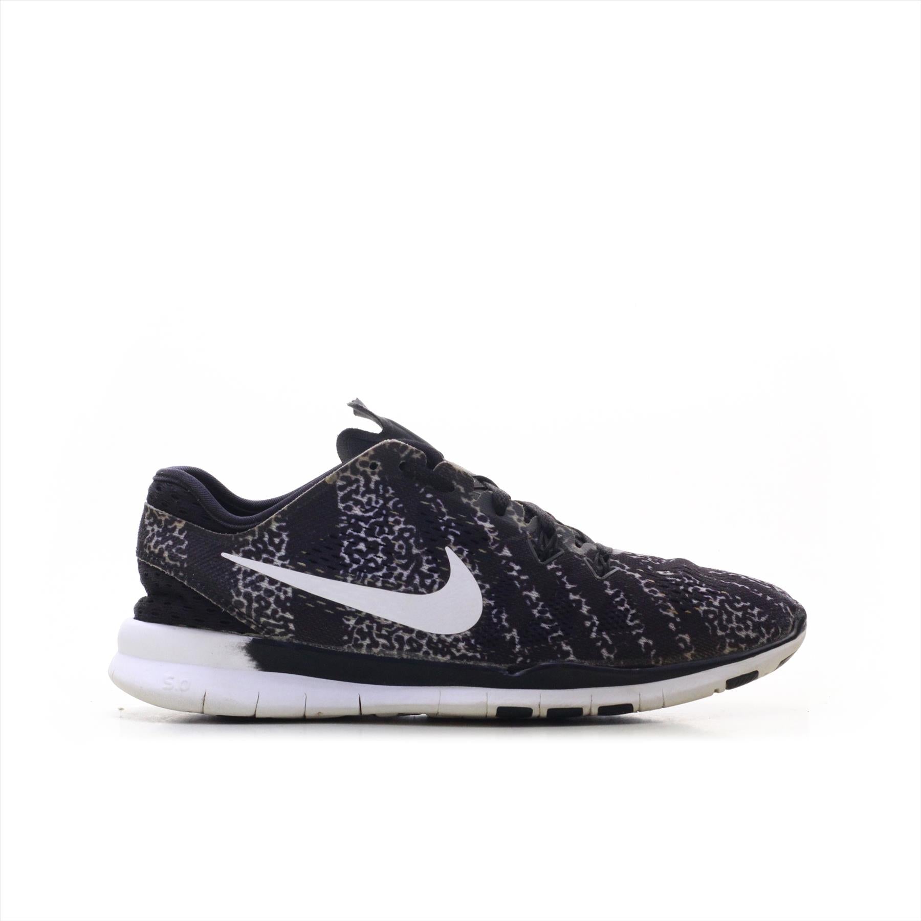 Nike free new arrivals tr fit 5