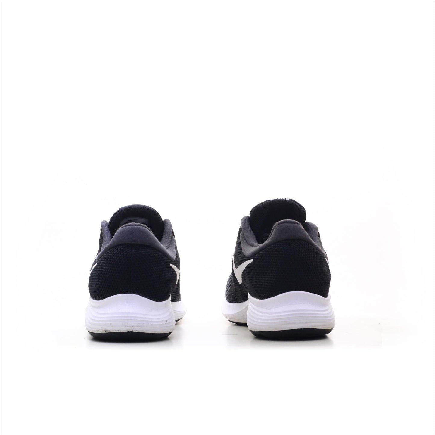 Nike Revolution 4 (ORIGINAL)