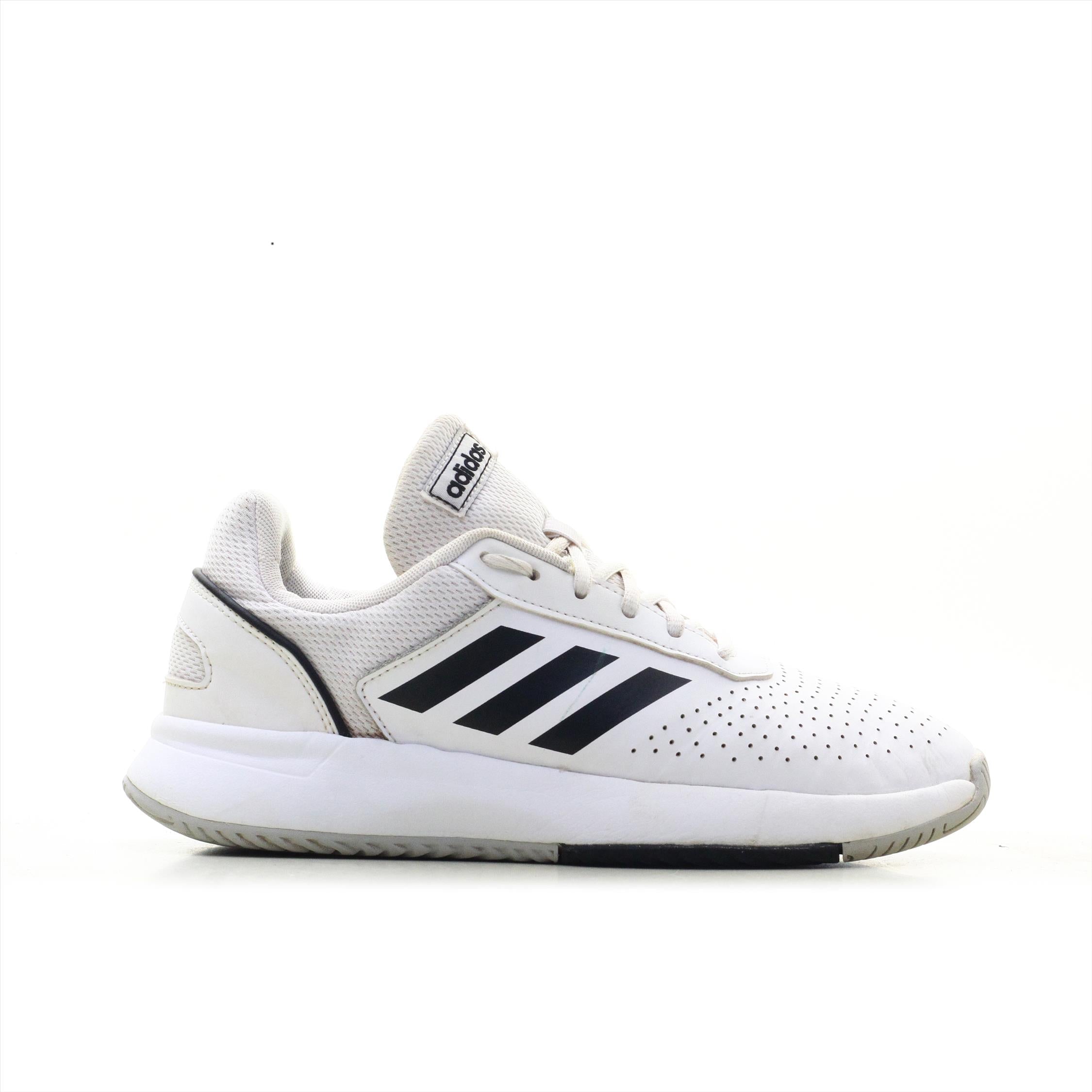 Adidas hotsell courtsmash blanco