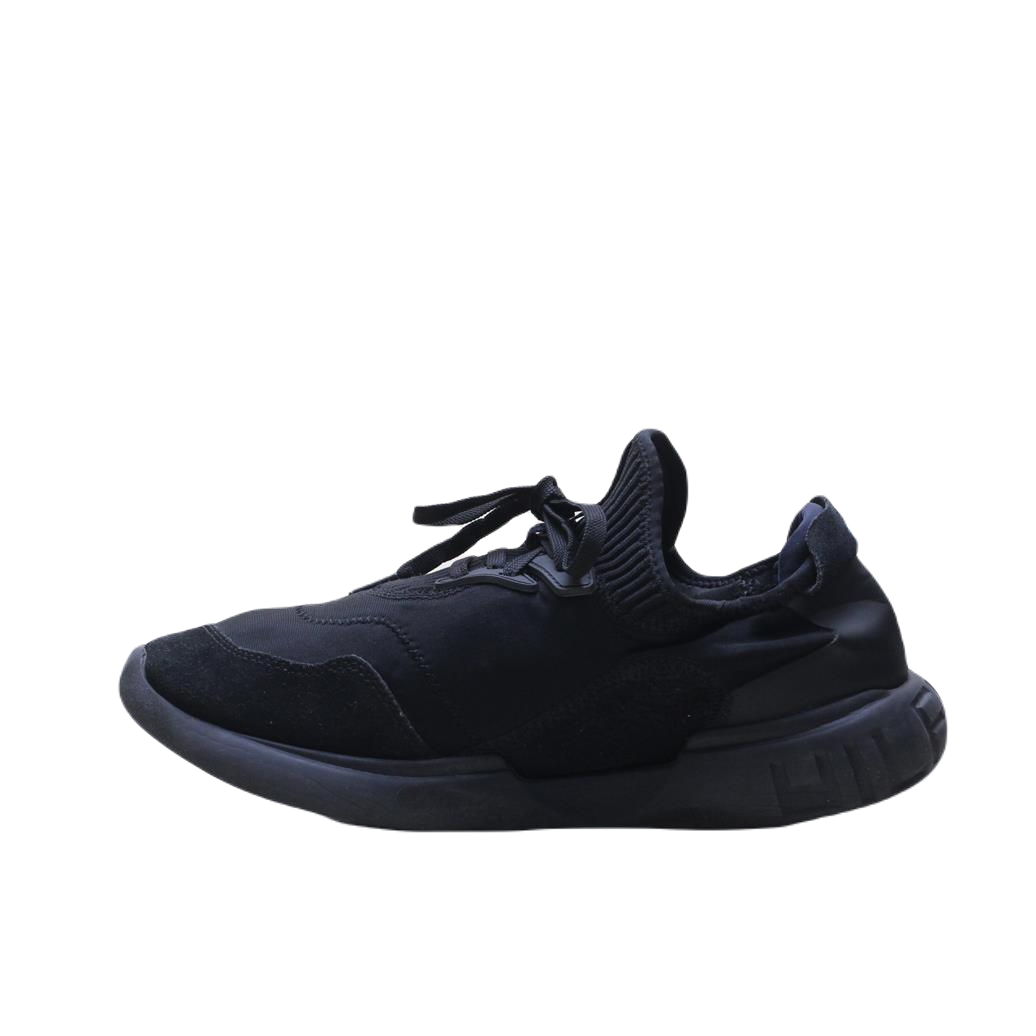 TOMMY HILFIGER FOOTWEAR ORIGINAL USA IMPORTED (Original USA Imported)