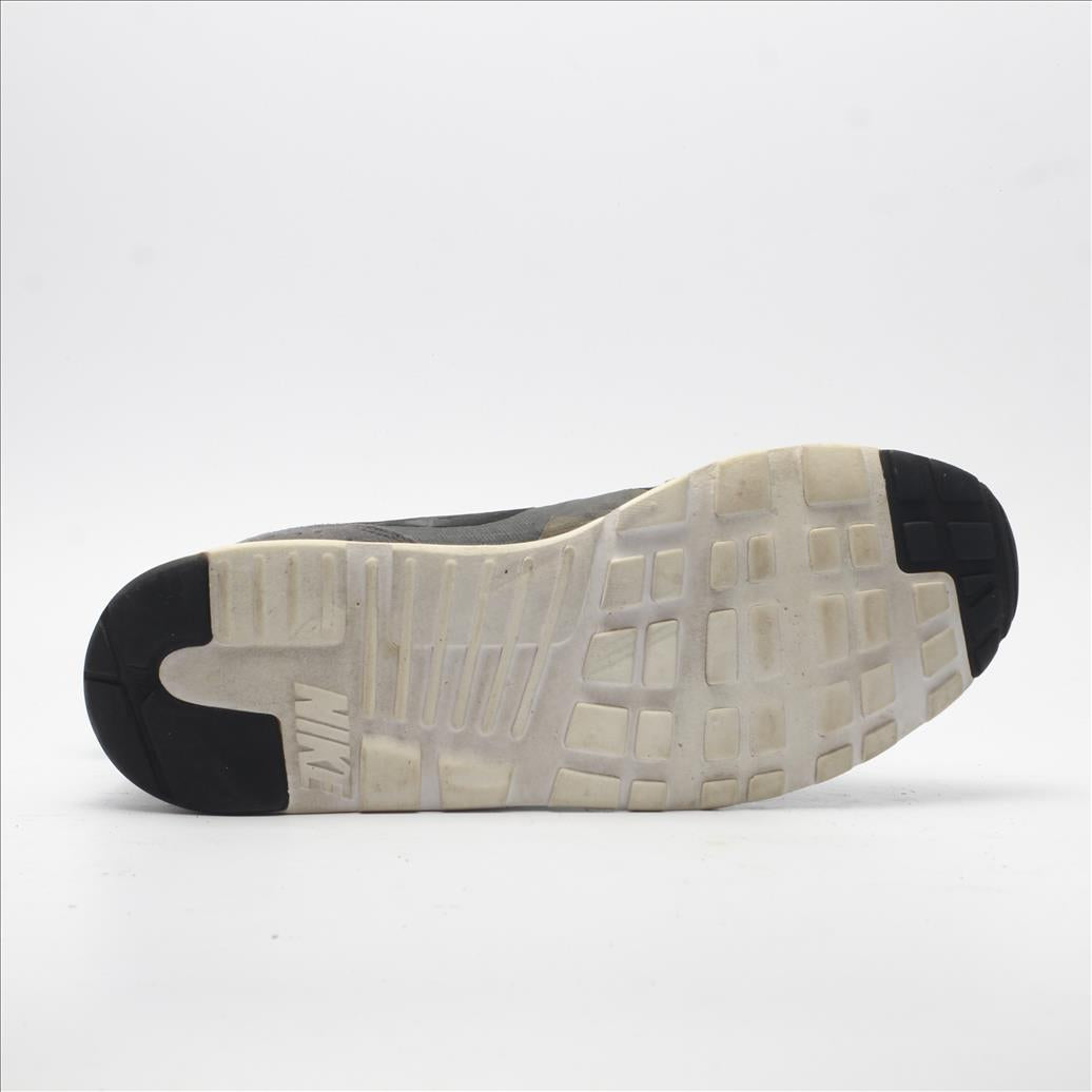 NIKE AIR MAX TAVAS (Original USA Imported)