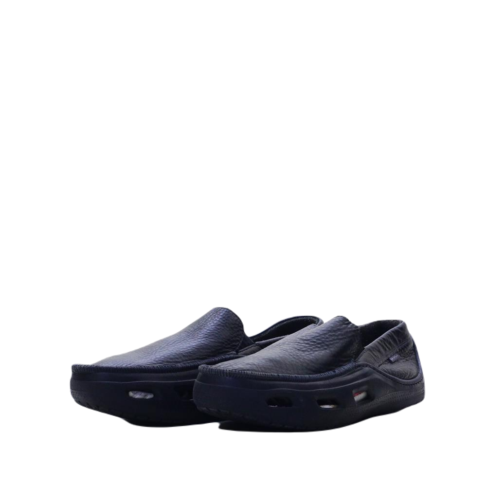 CROCKS LEATHER SLIP ON ORIGINAL USA IMPORTED (Original USA Imported)
