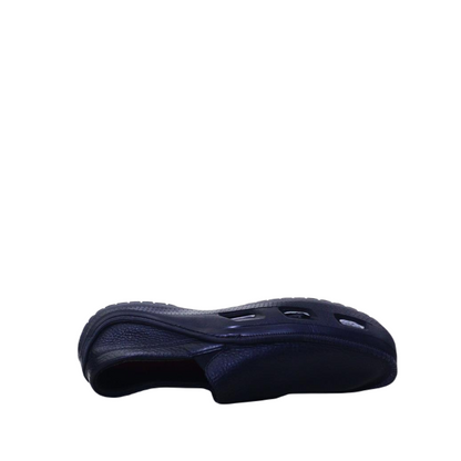 CROCKS LEATHER SLIP ON ORIGINAL USA IMPORTED (Original USA Imported)