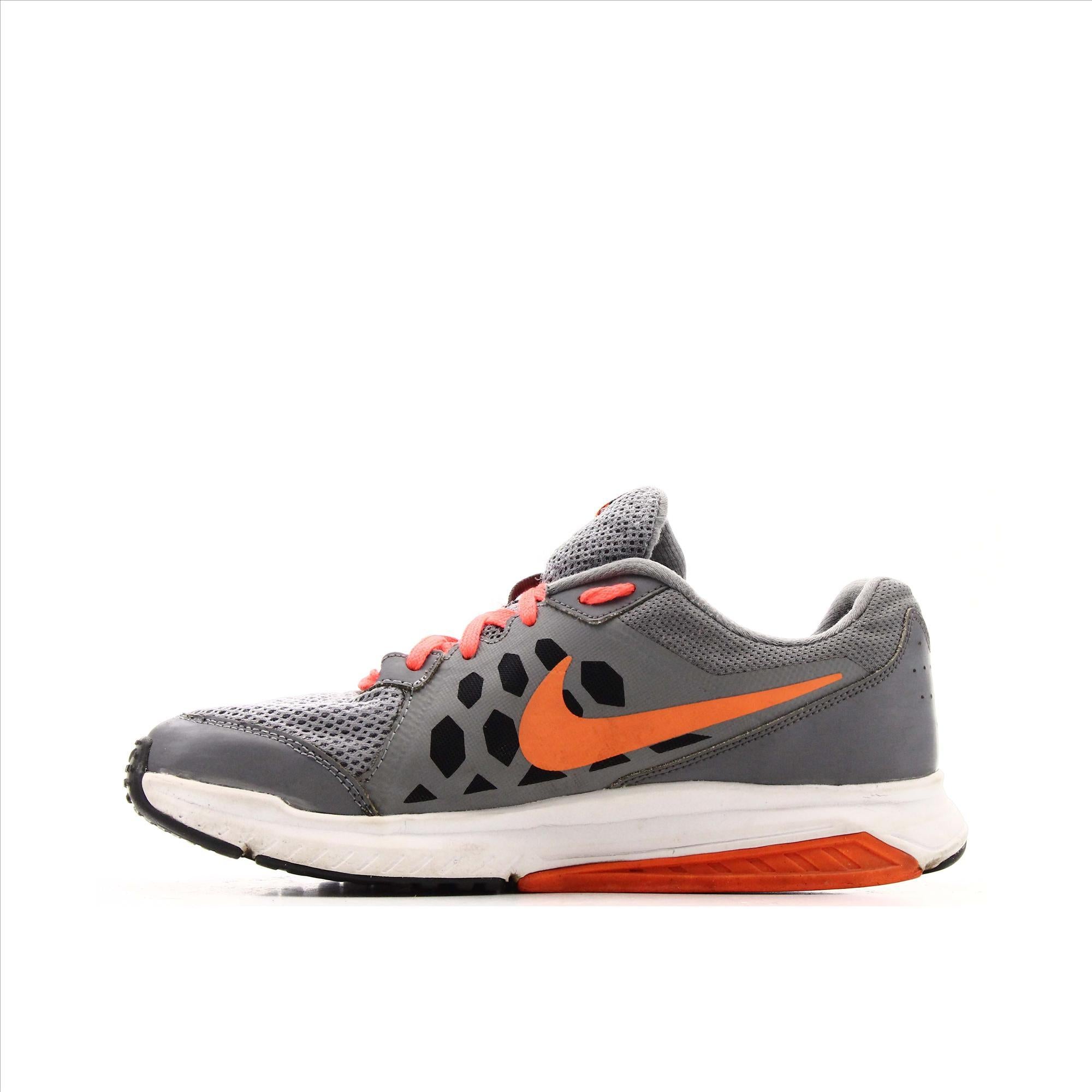 Nike hotsell dart x1