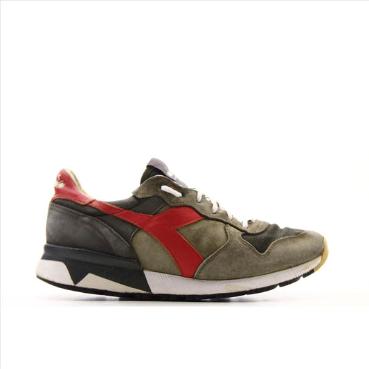 Diadora