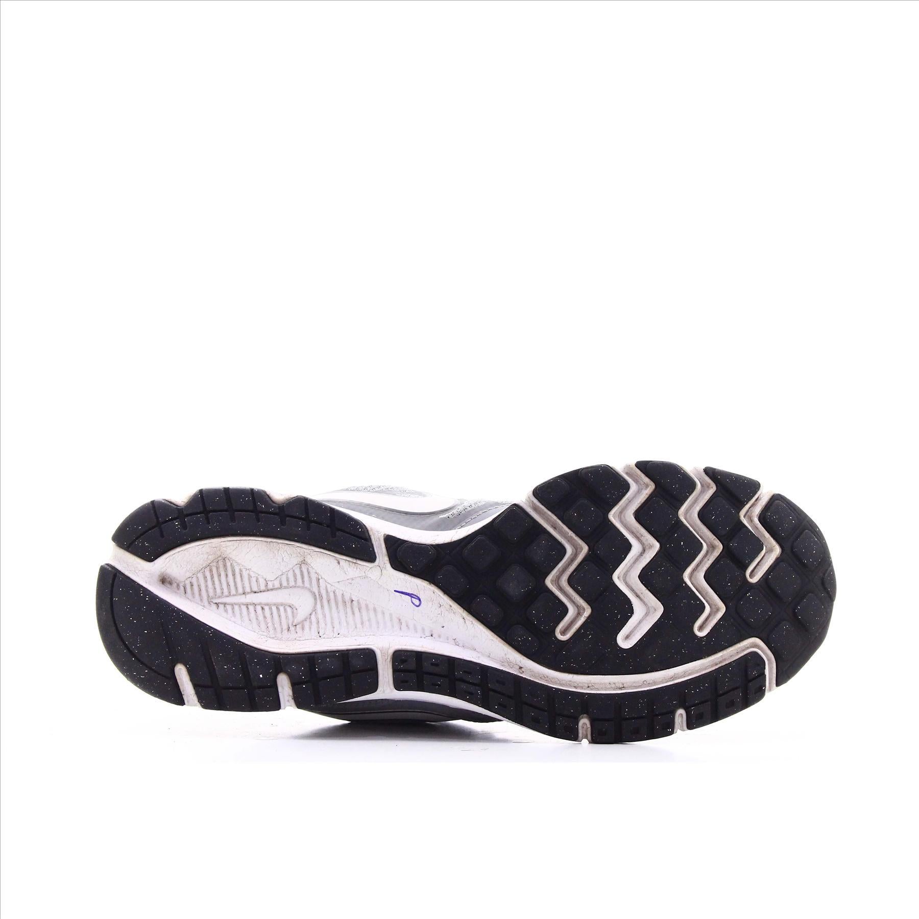 Nike Downshifter 6