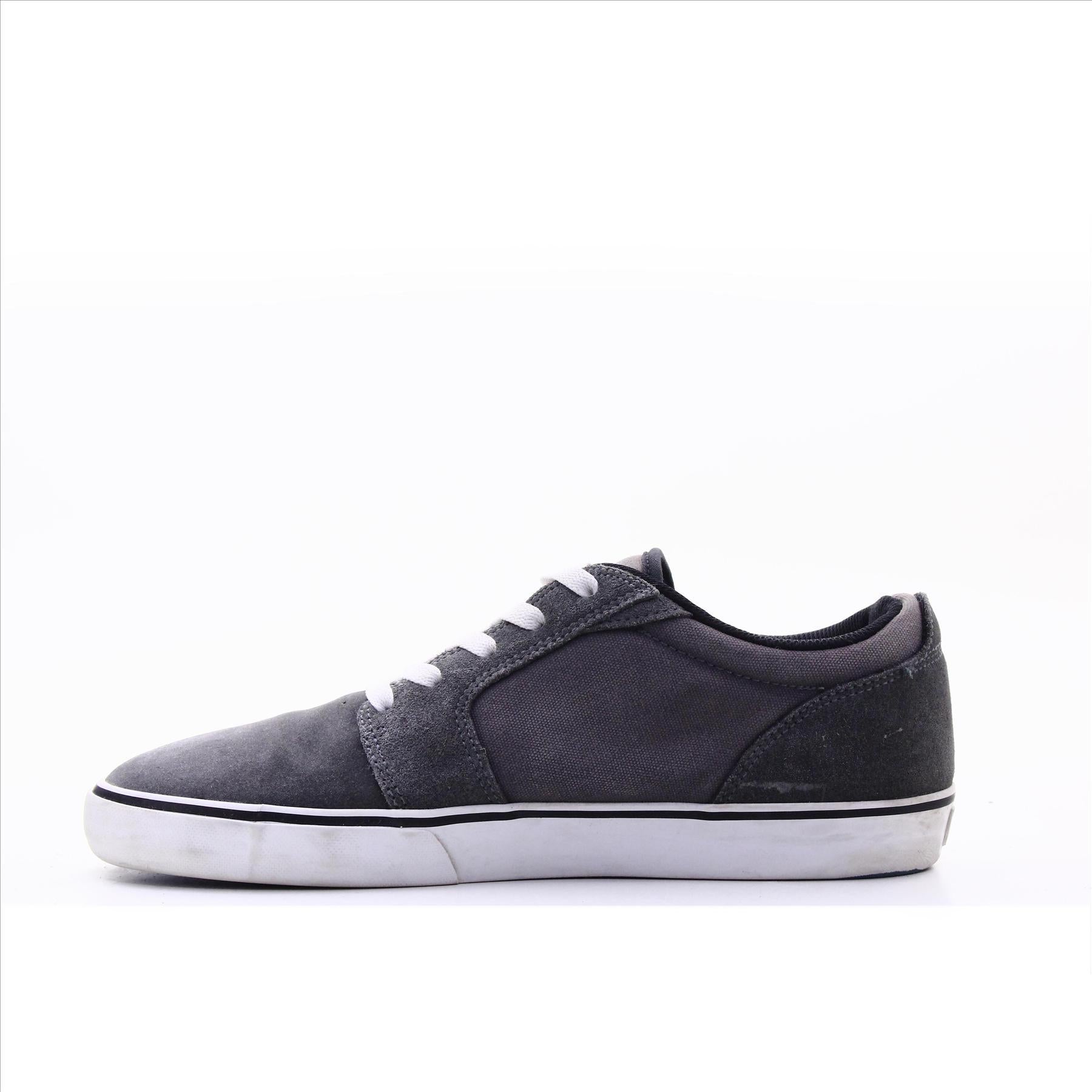 STJ Footwear