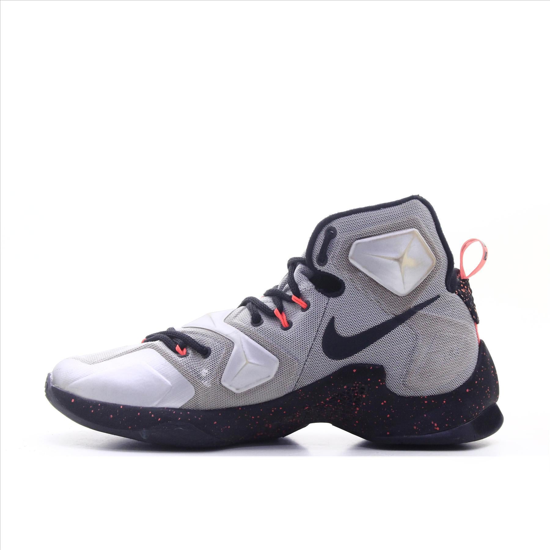 Nike Lebron James