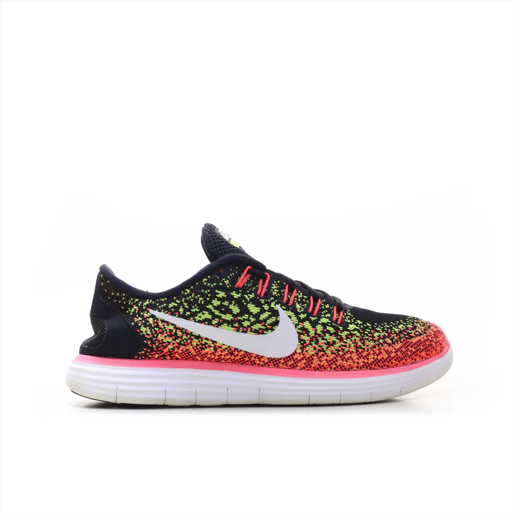 Nike rn free distance hot sale