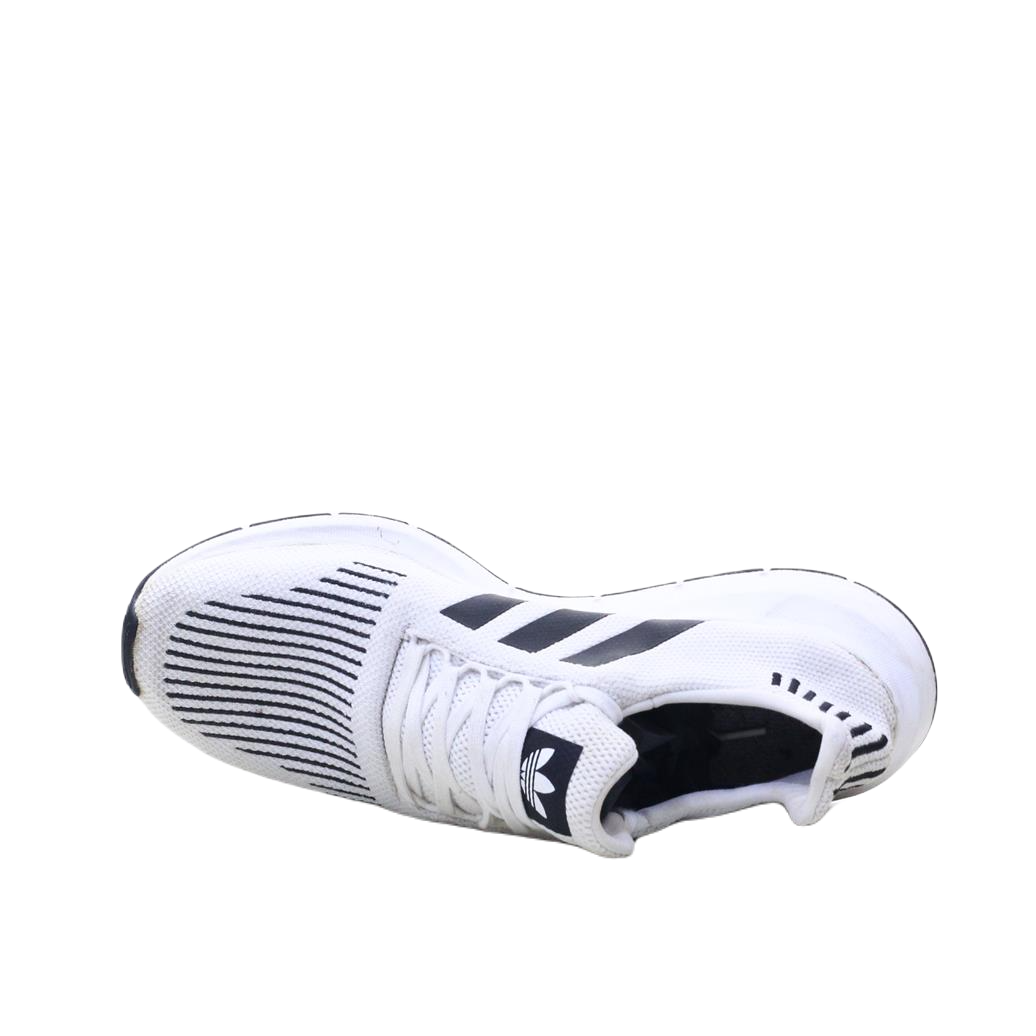 ADIDAS SWIFT RUN SPORTS (Original USA Imported)