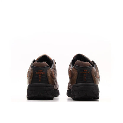 New Balance 886