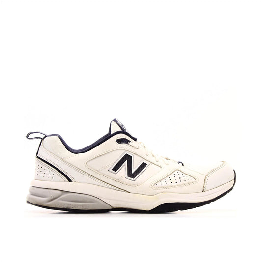 New Balance 623