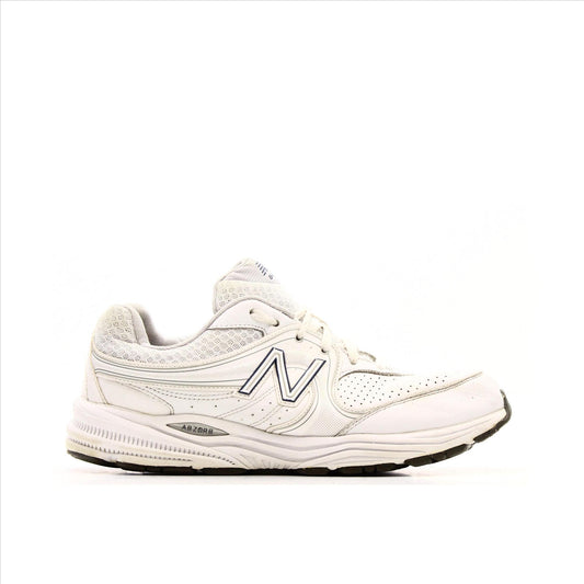 New Balance 840