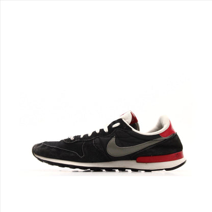 Nike Internationalist