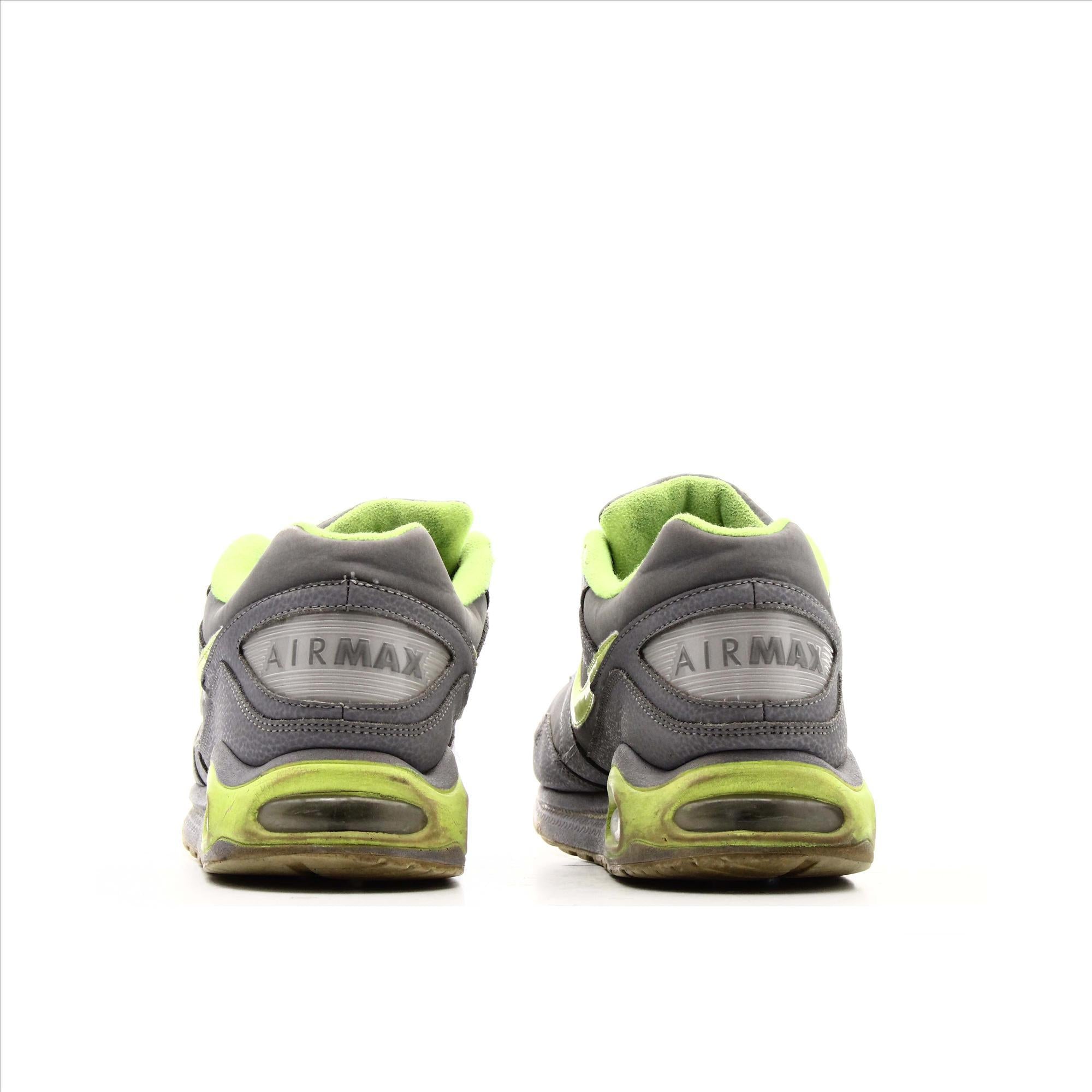 Air max navigate clearance