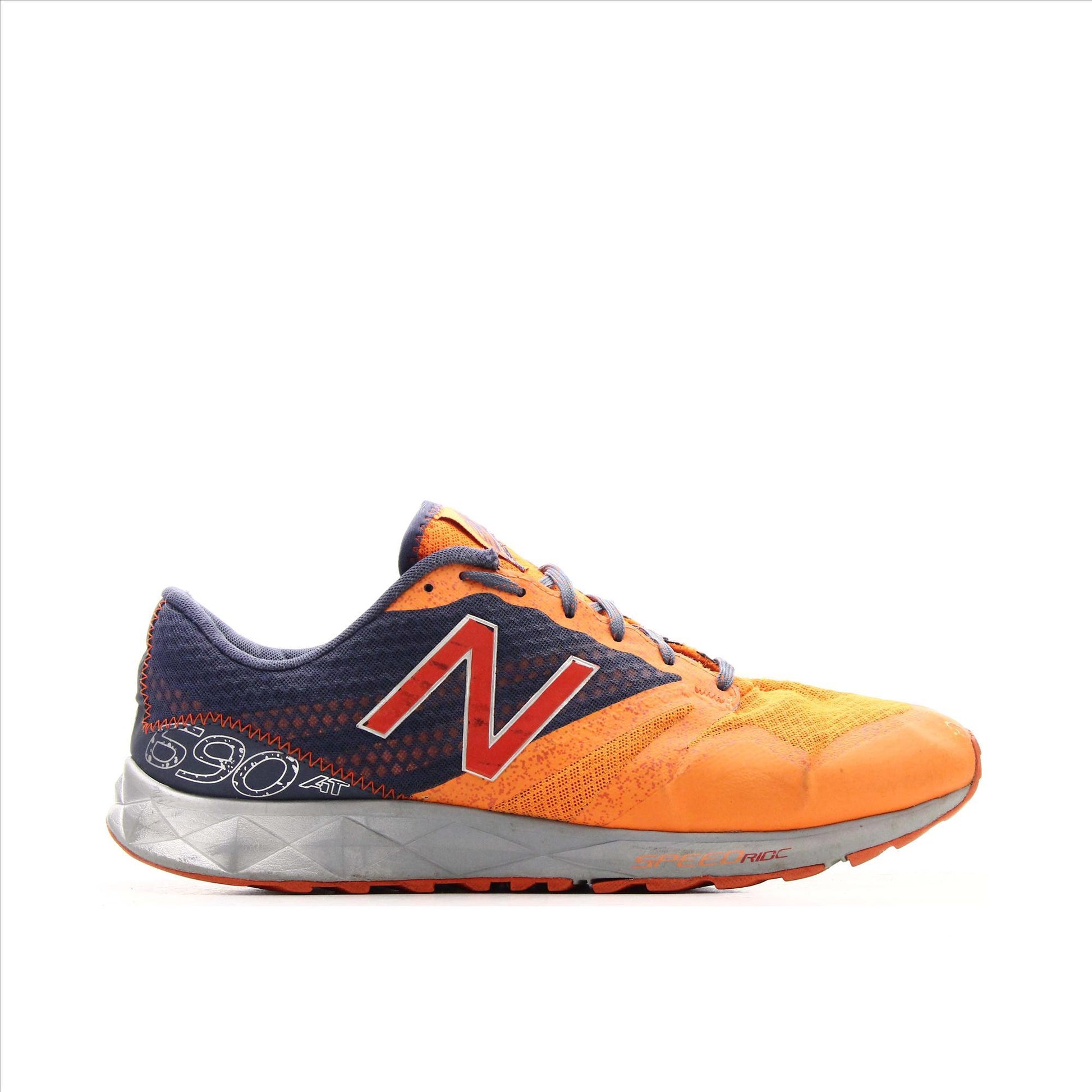 New Balance 690AT