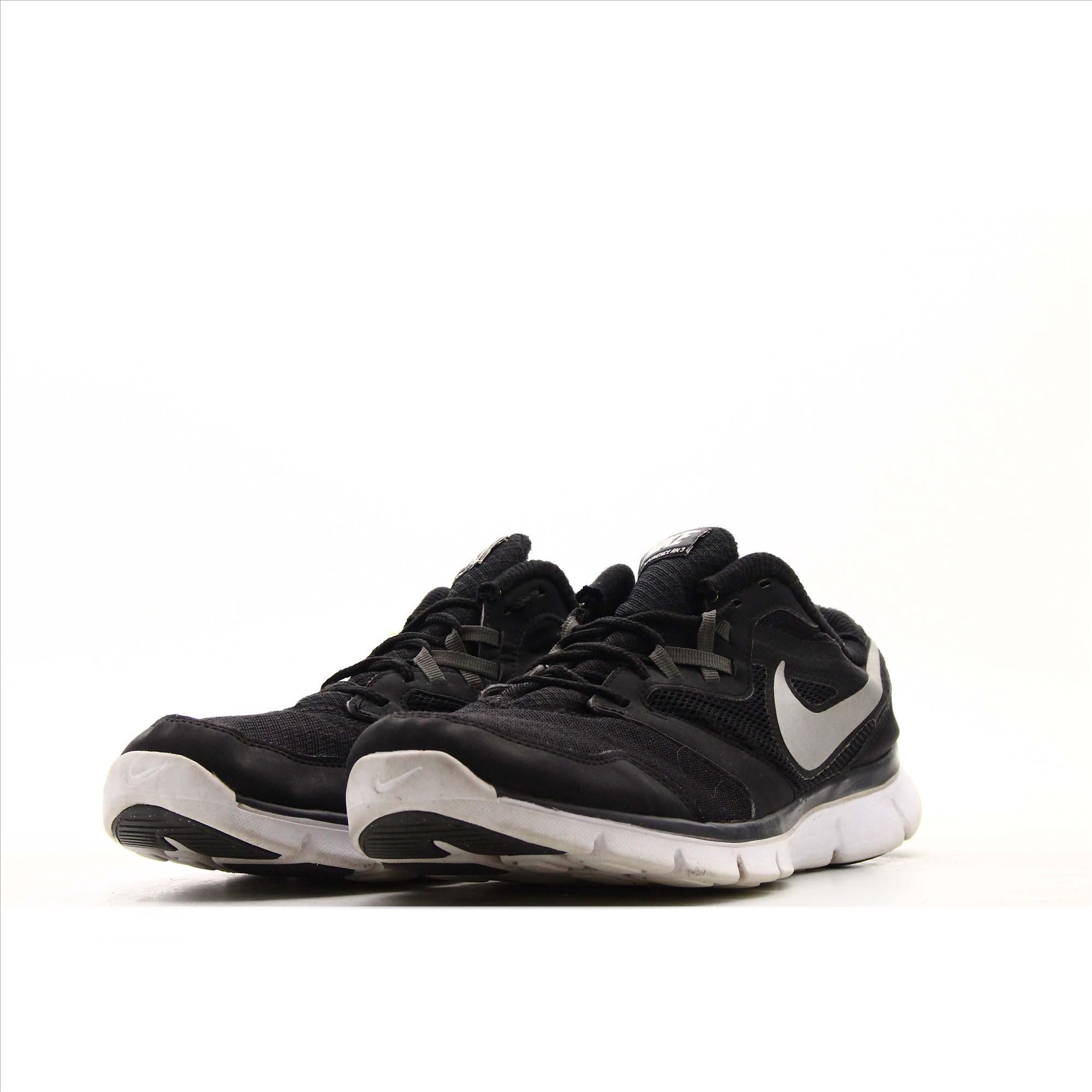 Nike flex experience rn 3 black new arrivals
