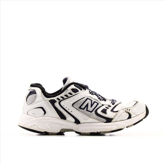 New Balance 451
