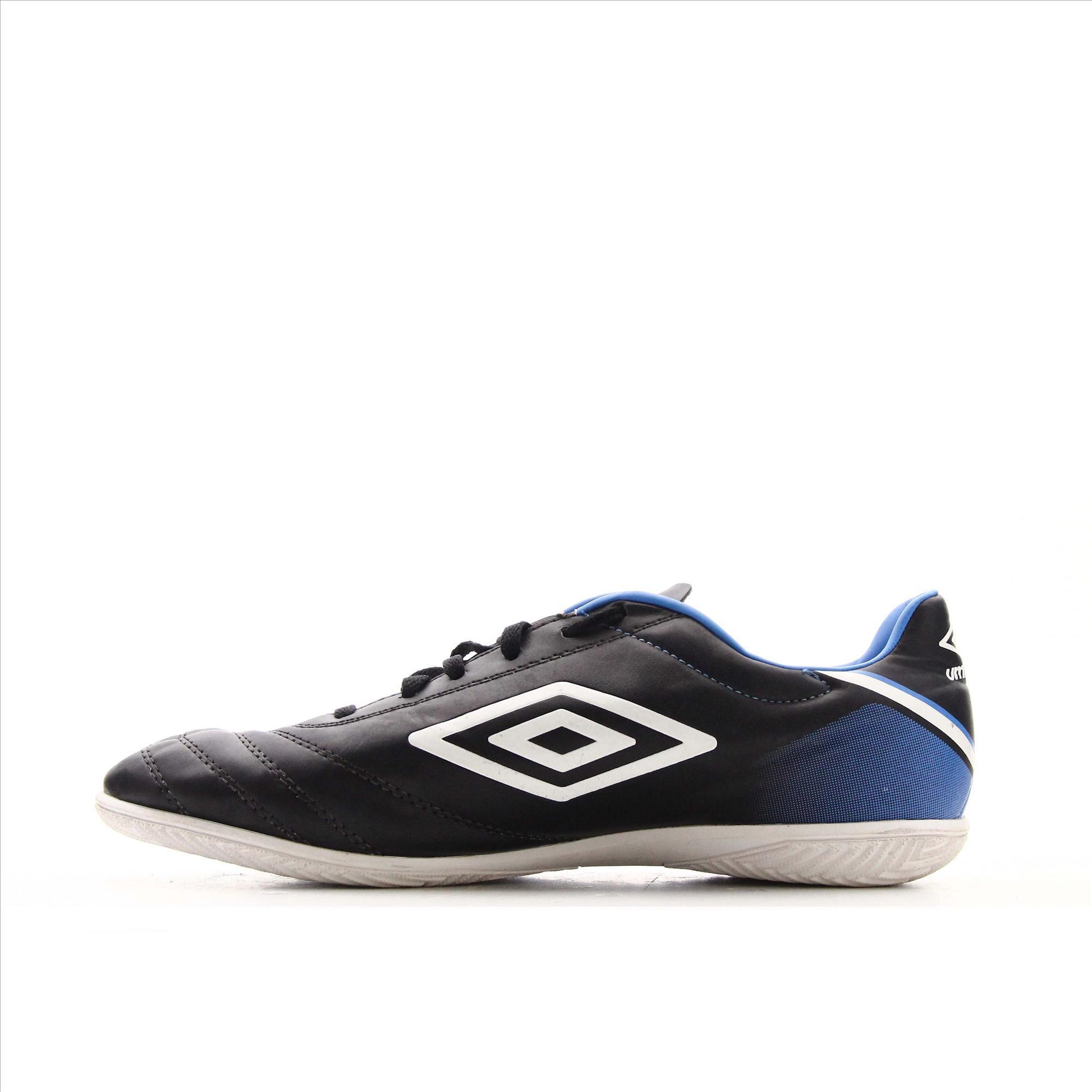 Umbro shoes big bazaar Clearance