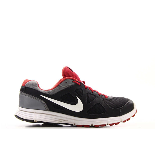 Nike Revolution