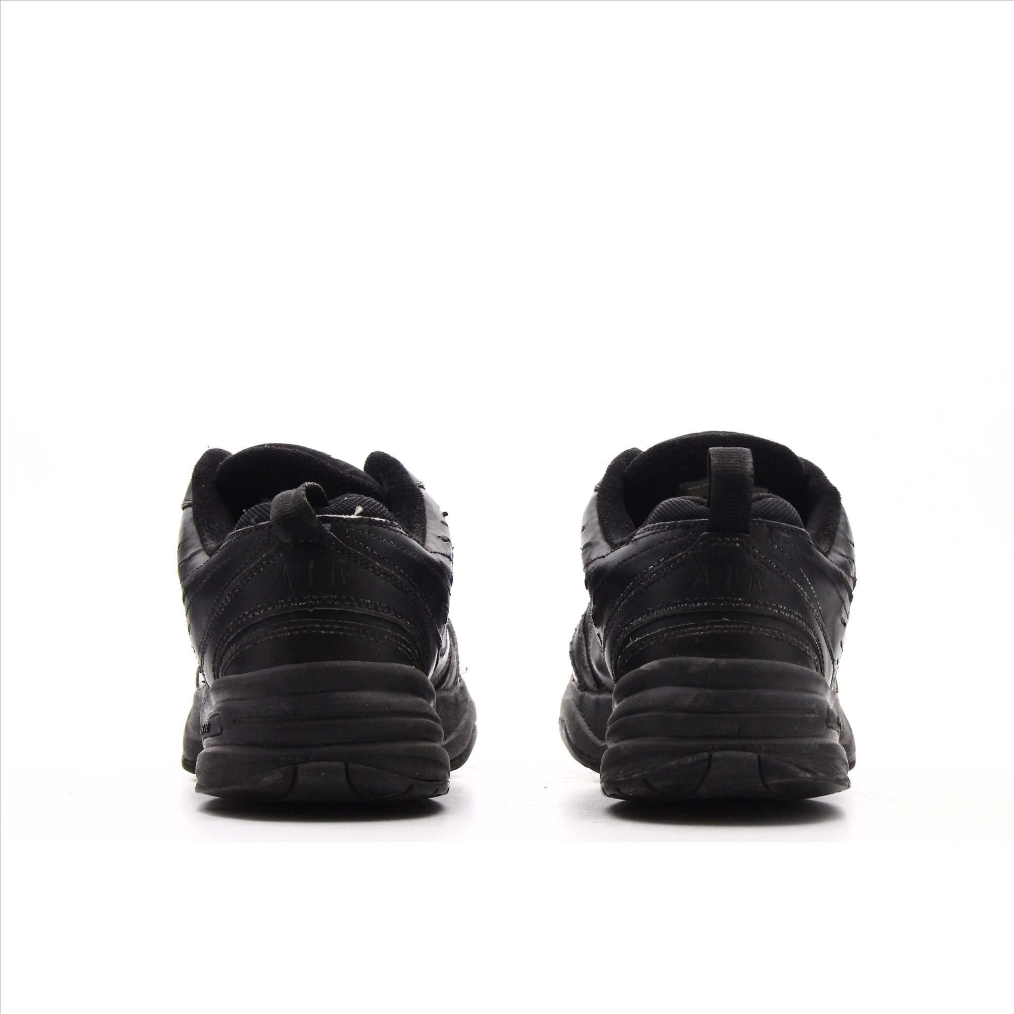 Nike air discount monarch 38