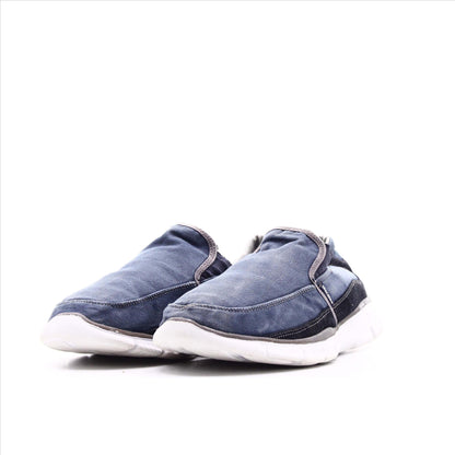 Skechers