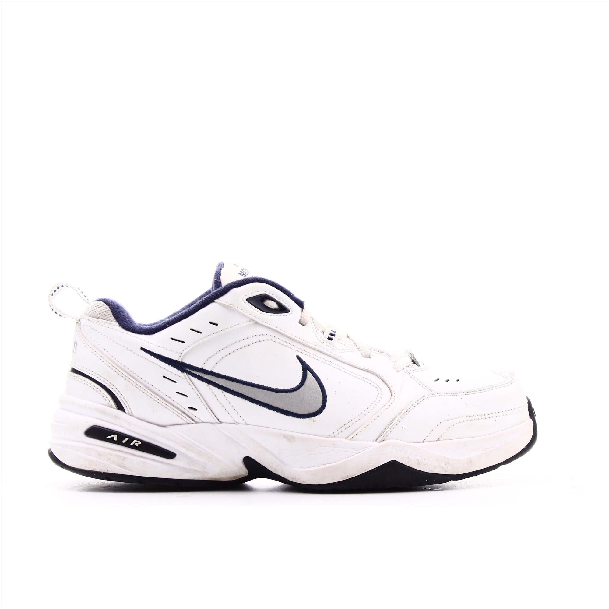 Nike air sale monarch junior