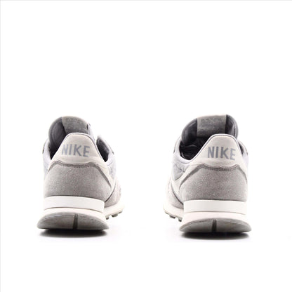 Nike Internationalist