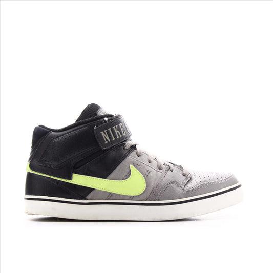 Nike High-Top
