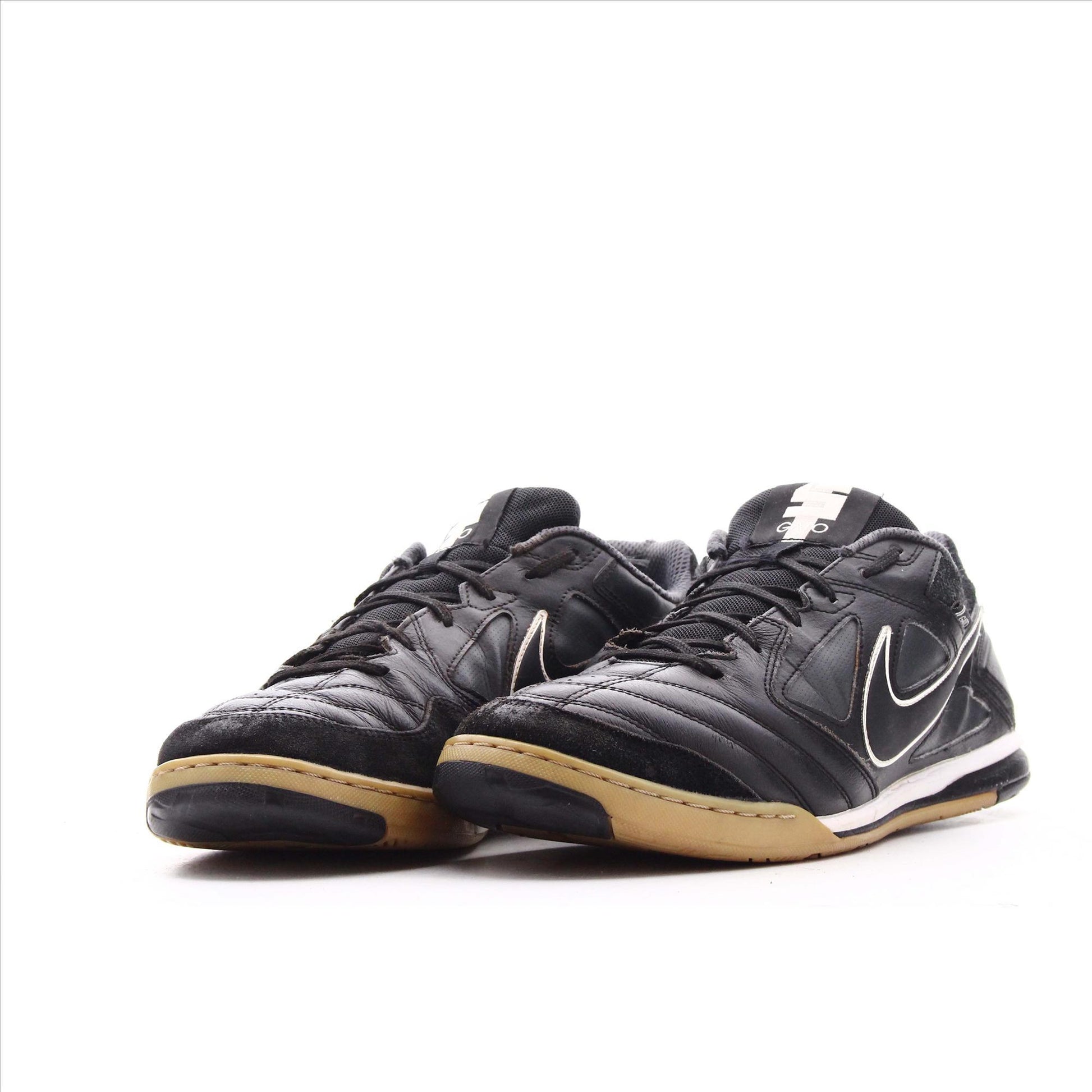 Nike Gato