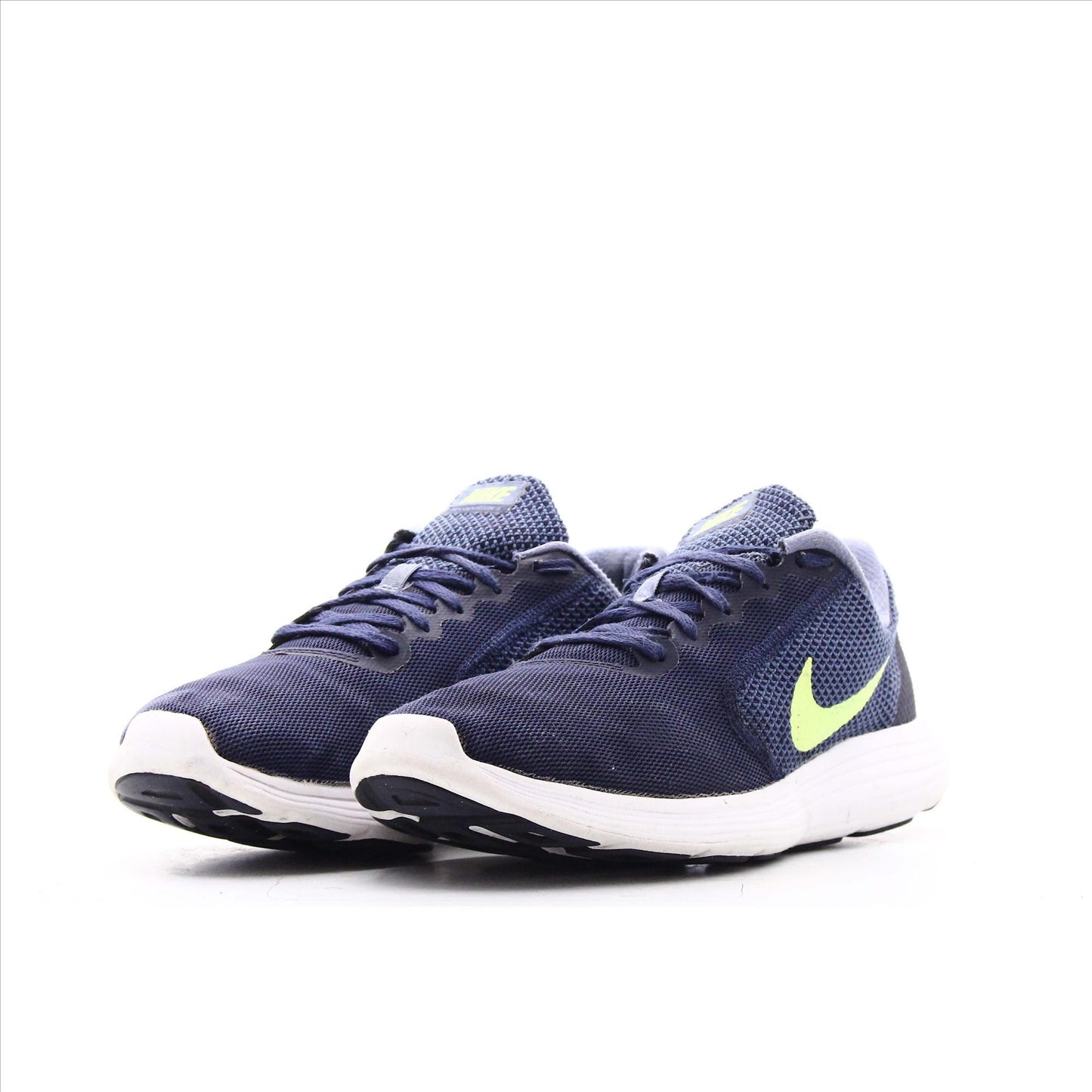 Nike Revolution 3