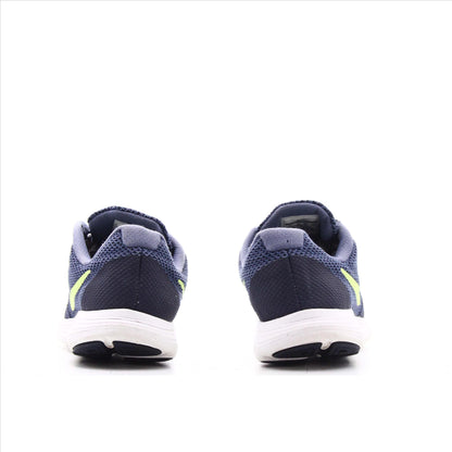 Nike Revolution 3