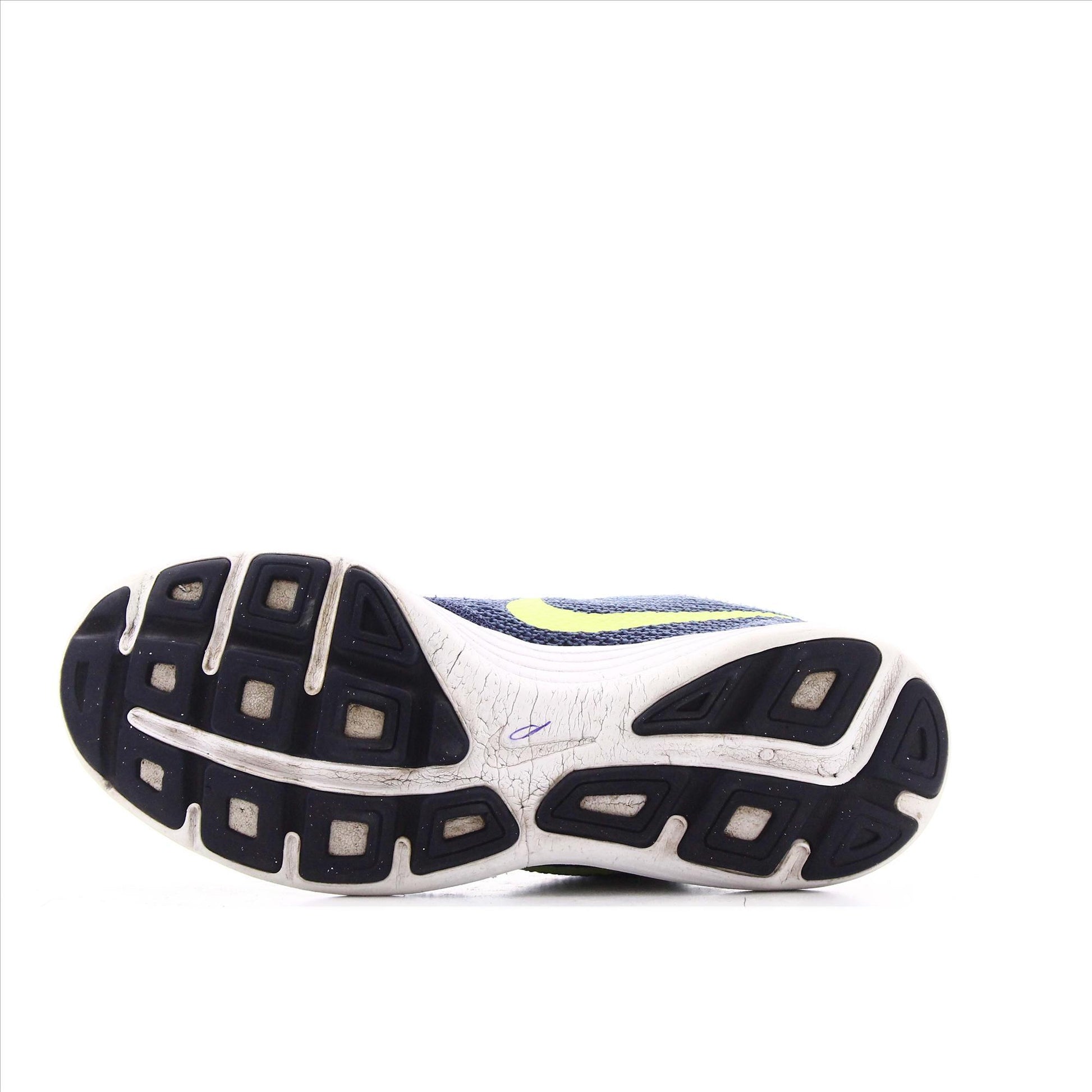 Nike Revolution 3