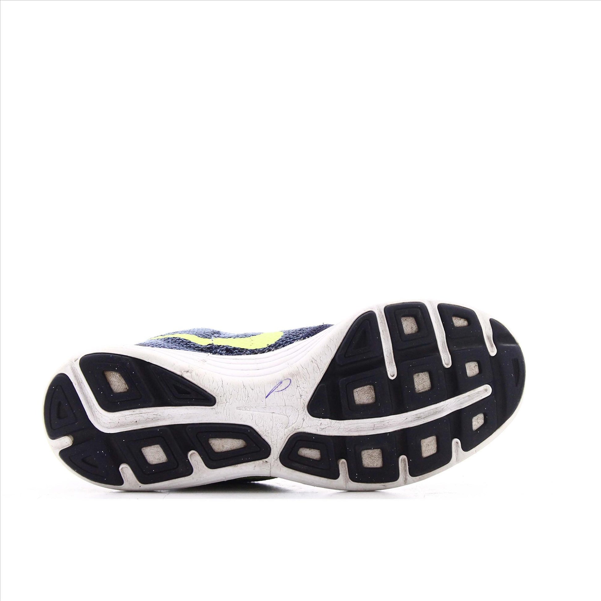 Nike Revolution 3