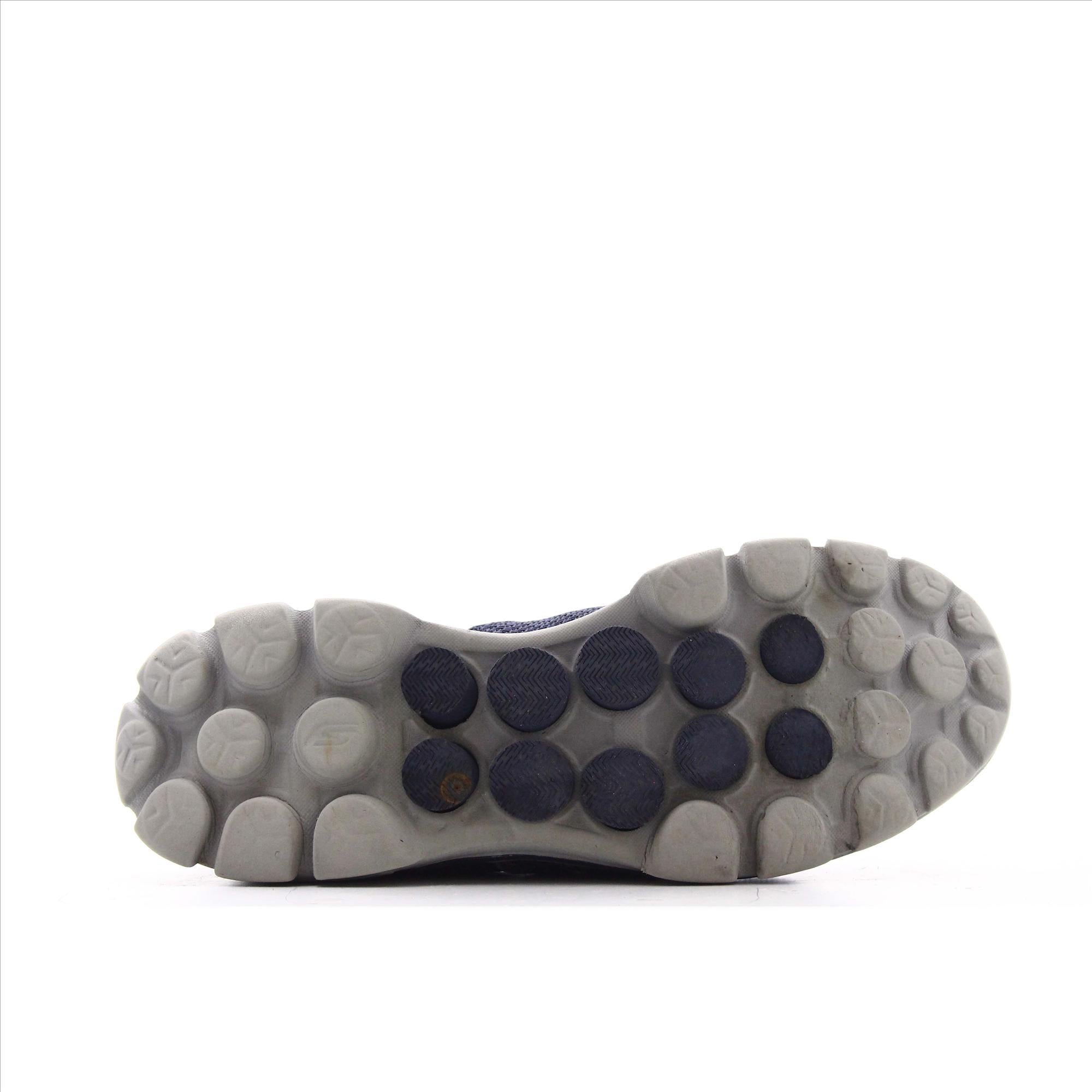 Goga pillars on sale shoes price